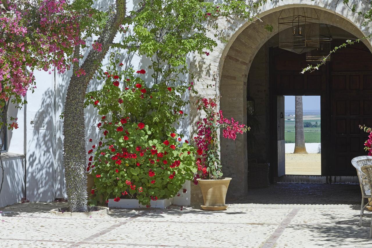 Hacienda De San Rafael Hotel Las Cabezas de San Juan Exterior foto